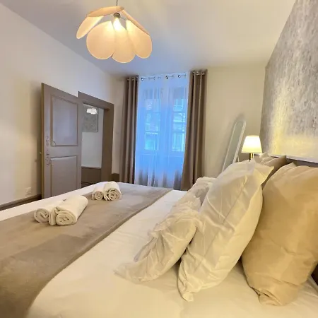 Oriel Des Arcades - Centre Apartment *